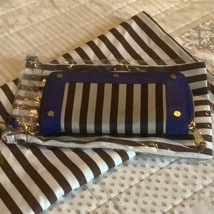 Henri Bendel wallet